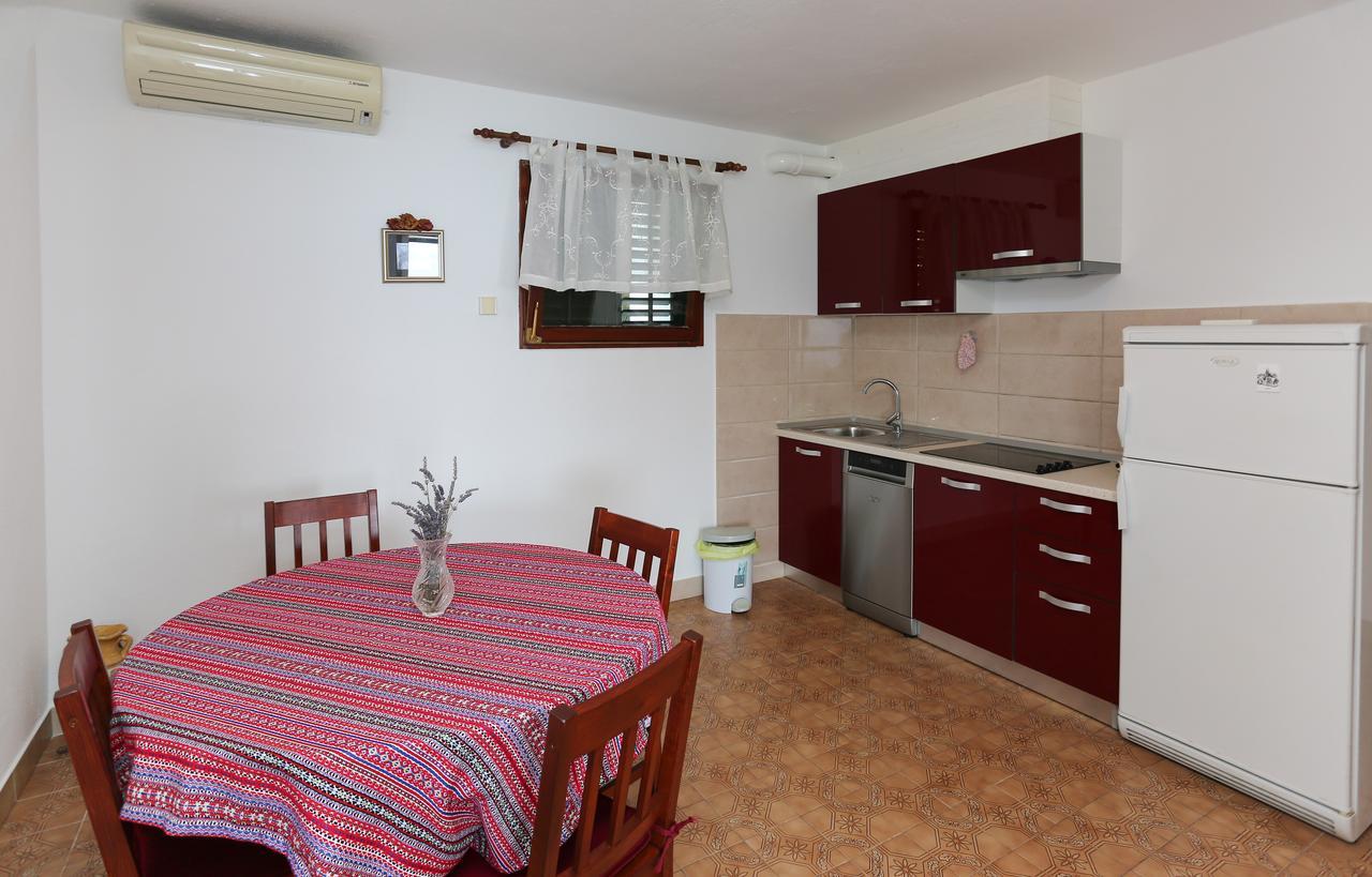 Apartment Laguna 1 Bol Exterior photo