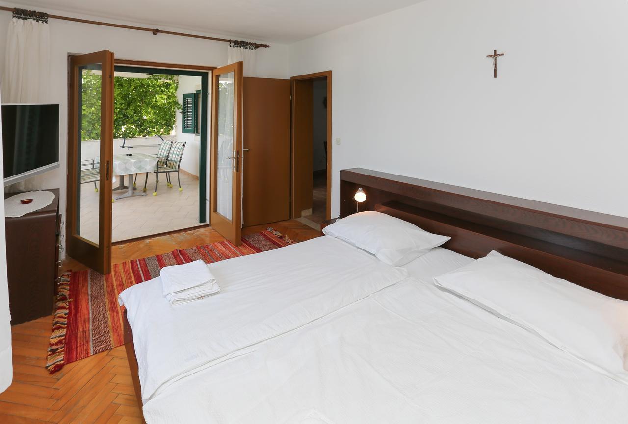 Apartment Laguna 1 Bol Exterior photo